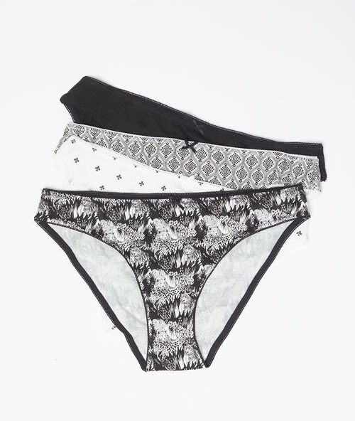 4 pack cotton bikini knickers black.