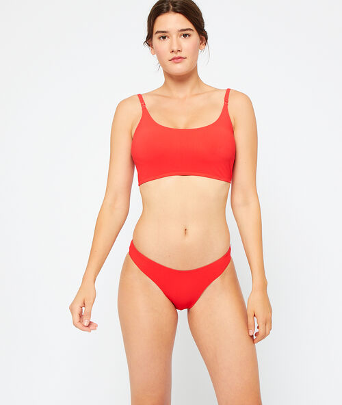 Bikini top red.