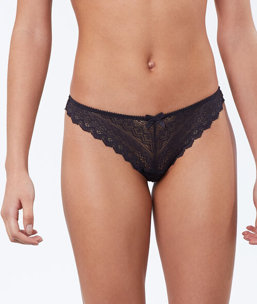 All-lace tanga anthracite.
