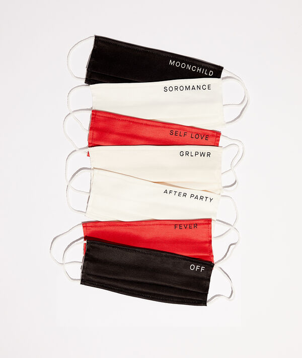 Set of 7 protective masks Set of 7 protective masks;${refinementColor}