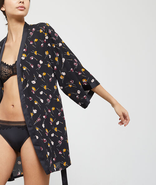 Satin kimono, lace detailing black.