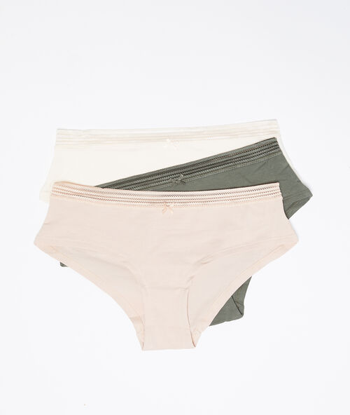 Pack of 3 short briefs green.