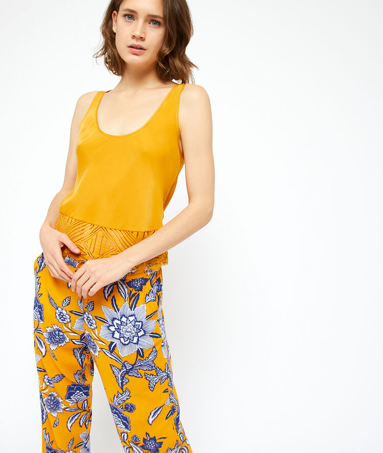 Lace trimmed top buttercup.