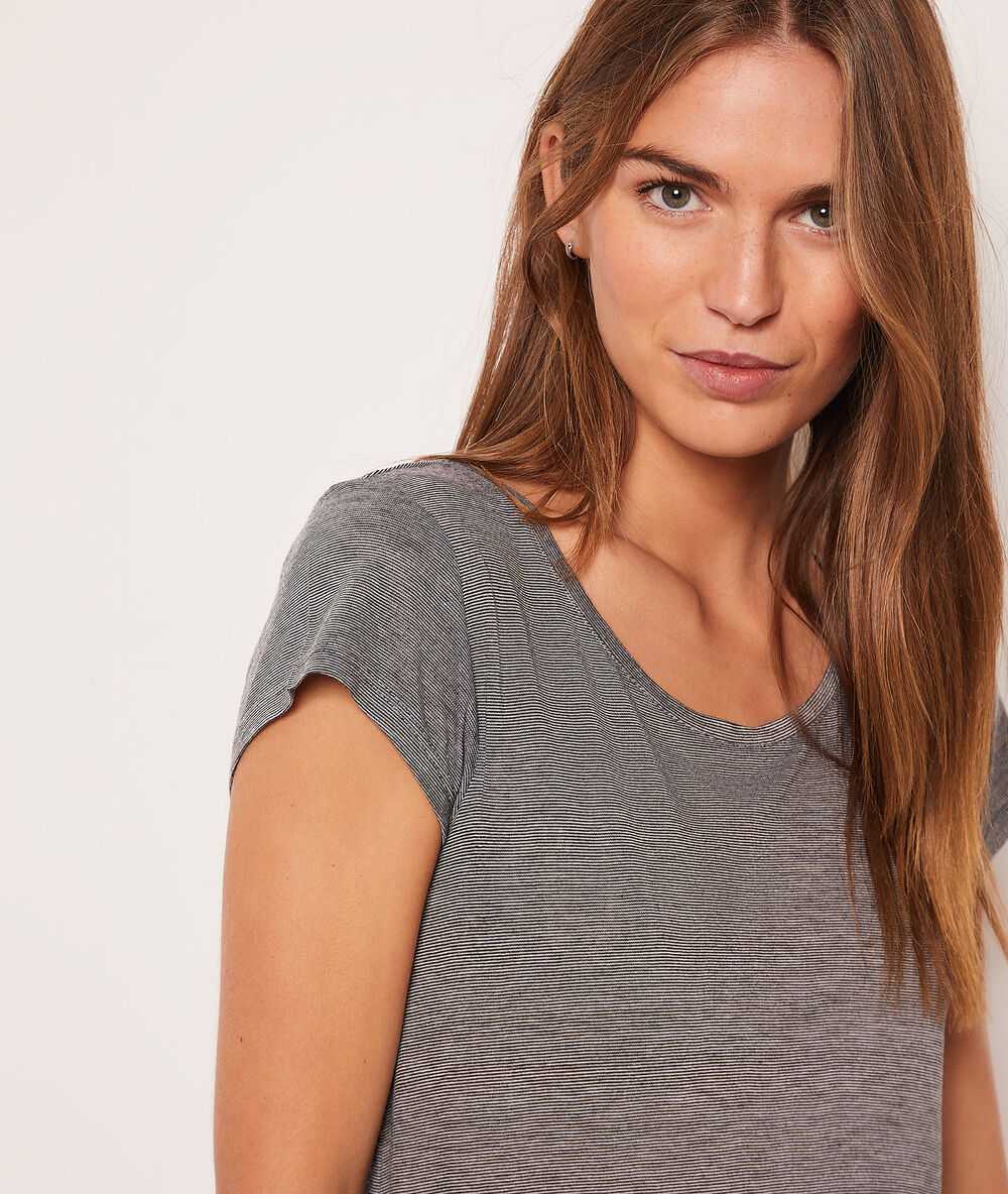 Nightdress gray.
