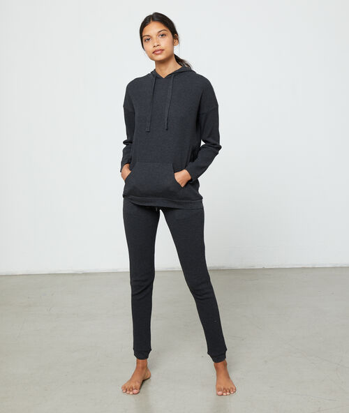 Pantalon homewear slim fit gris.