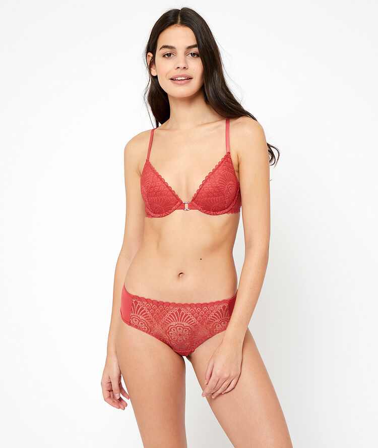 Lace shorty red.