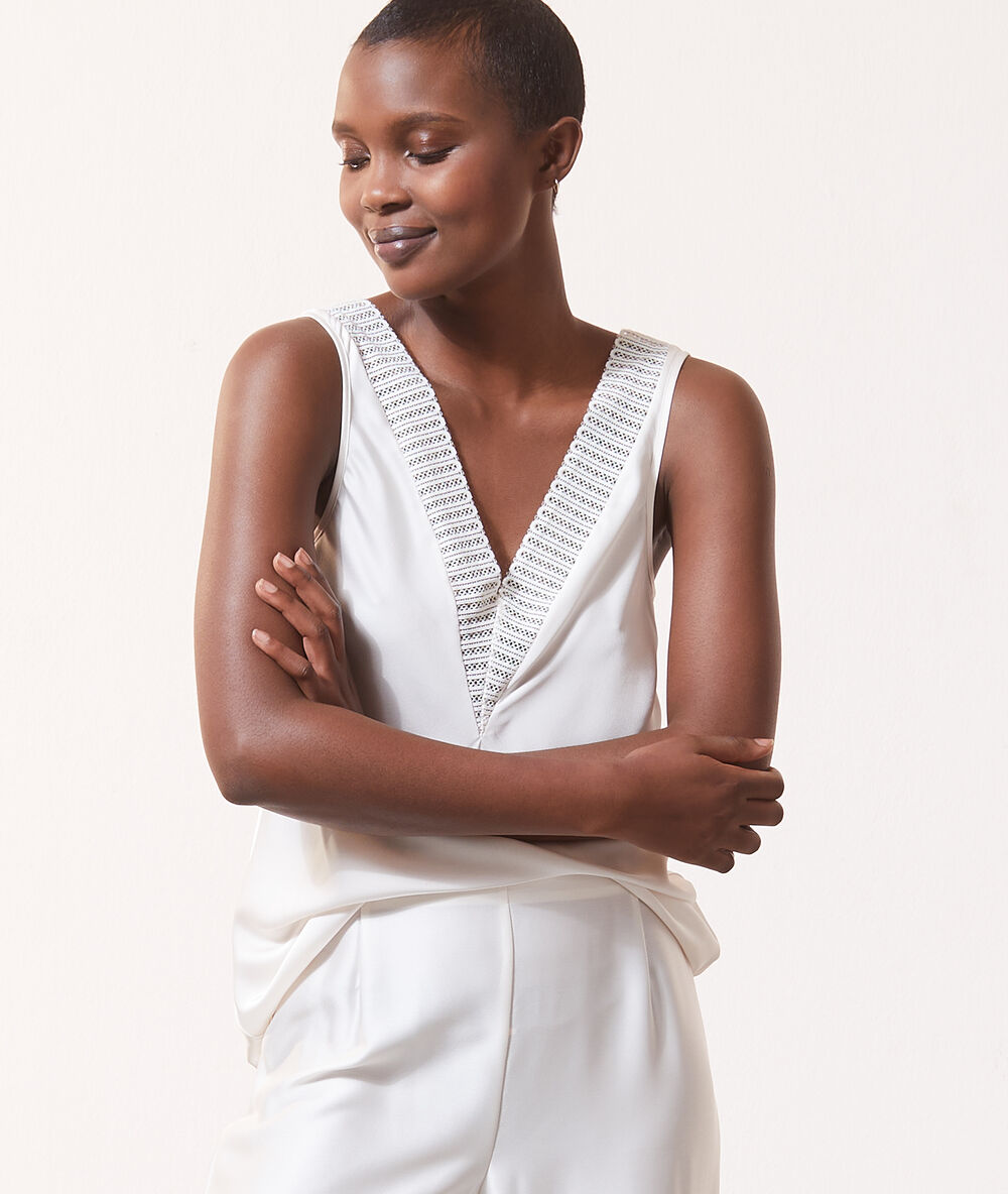 Lace neckline top ecru.