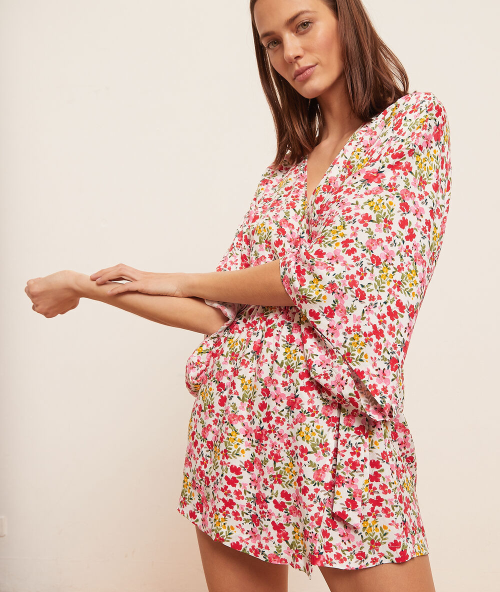 Printed satin kimono ecru.