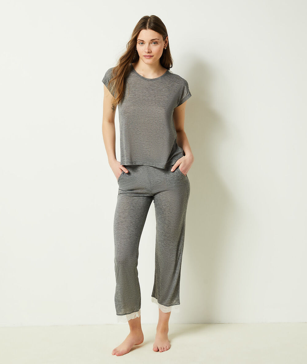 Short sleeve top grey.