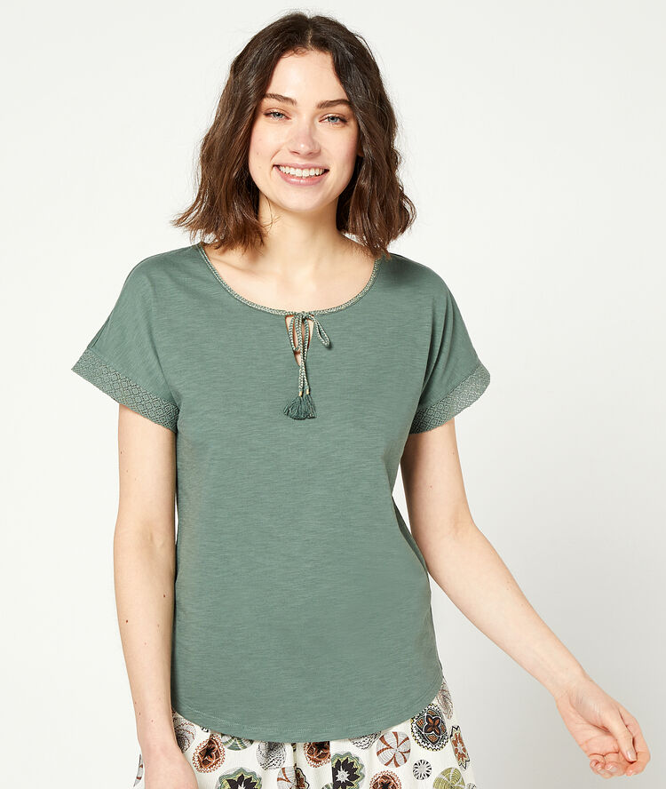 T-shirt with lace up collar khaki.
