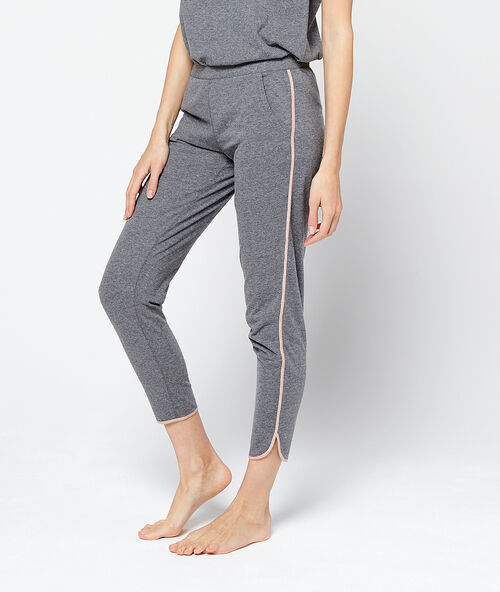Lounge trousers grey.