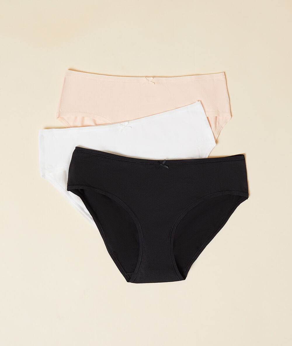 Pack of 3 cotton briefs multi-color.
