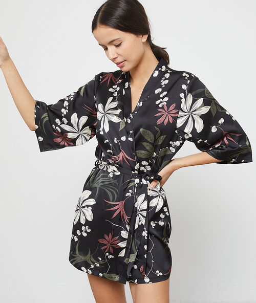 Satin floral kimono black.