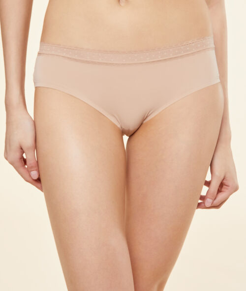 Lace and micro shorts beige.