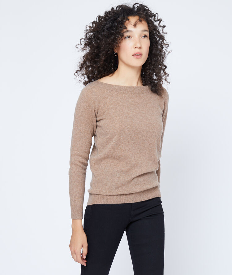 Cashmere boat neck jumper camel.