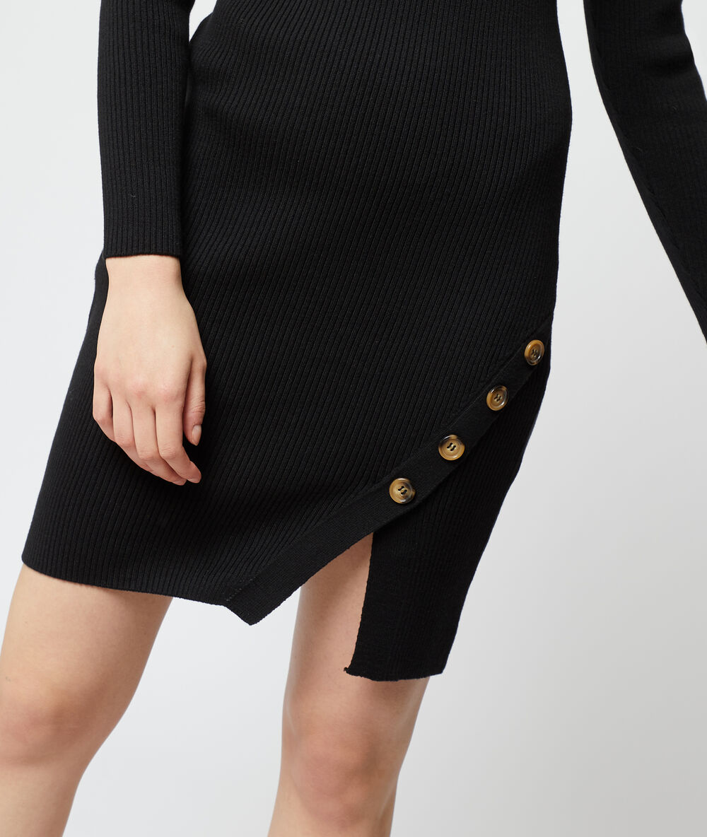 Jumper dress with split black.