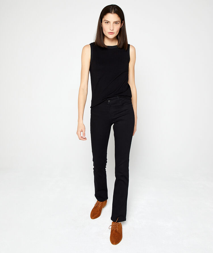 Fine knit top black.