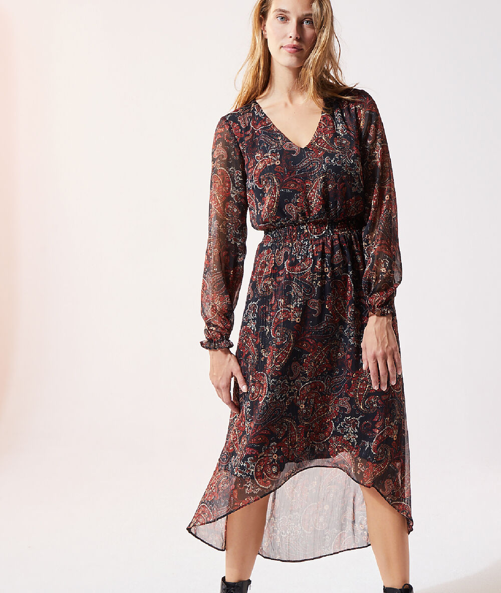 Robe longue fluide smockée imprimé fleuri noir.