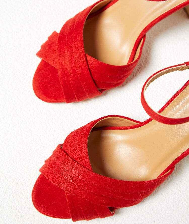 Heeled sandals in a suede look geranium.