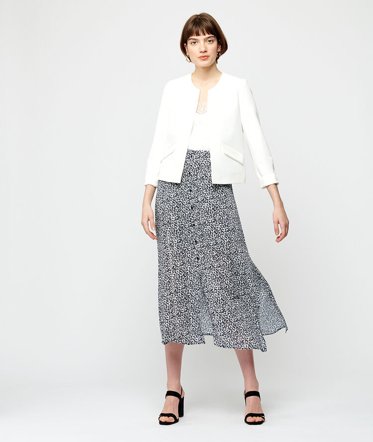 Round neck tailored jacket off white.