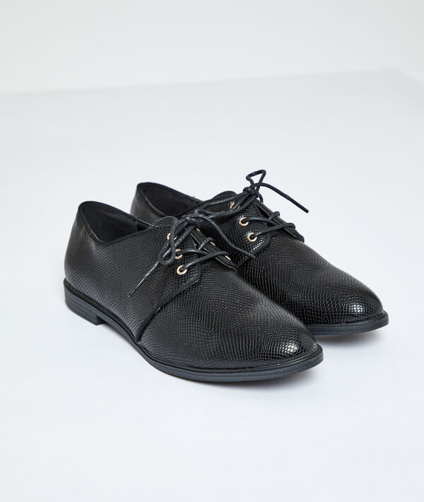 Derby shoes in scale look Derby shoes in scale look