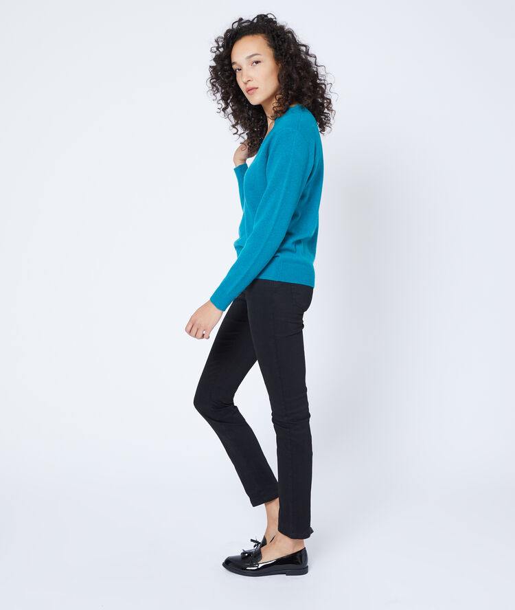 Cashmere v neck jumper turquoise-blue.