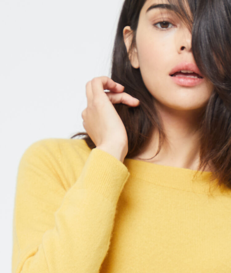 Cashmere boat neck jumper ochre.