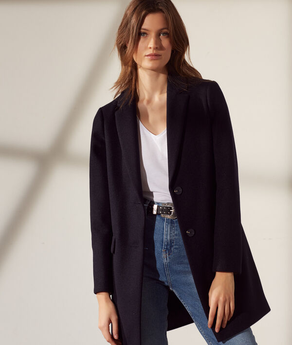 Straight-cut coat Straight-cut coat