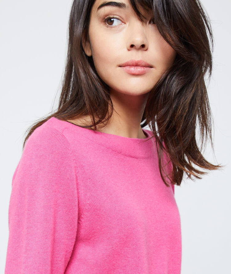 Cashmere boat neck jumper fuchsia.