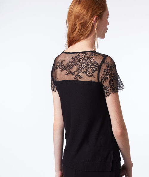 Lace sleeves top black.