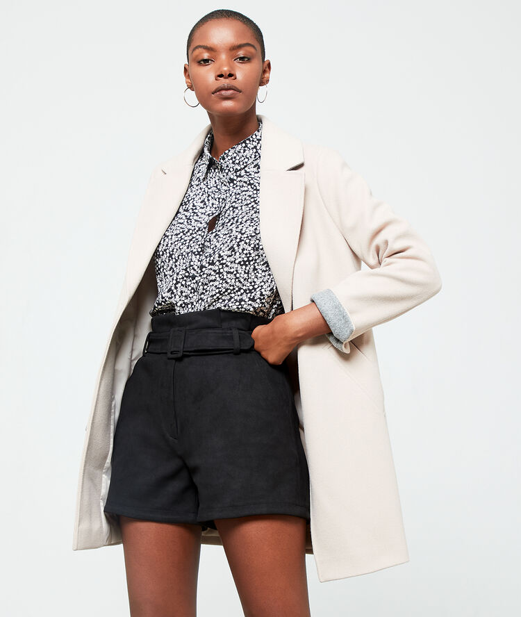 Boyfriend coat cream.