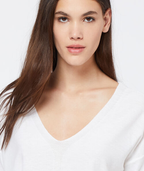 Jumper with plunging back in lace off-white.