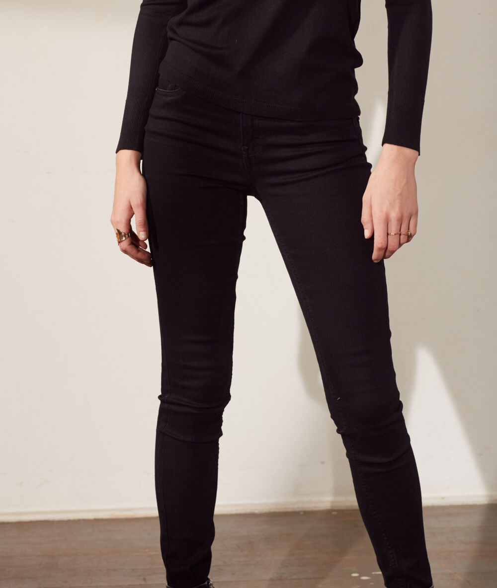 Slim jeans black.