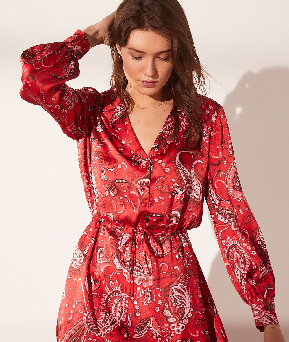 Bandana print dress red.
