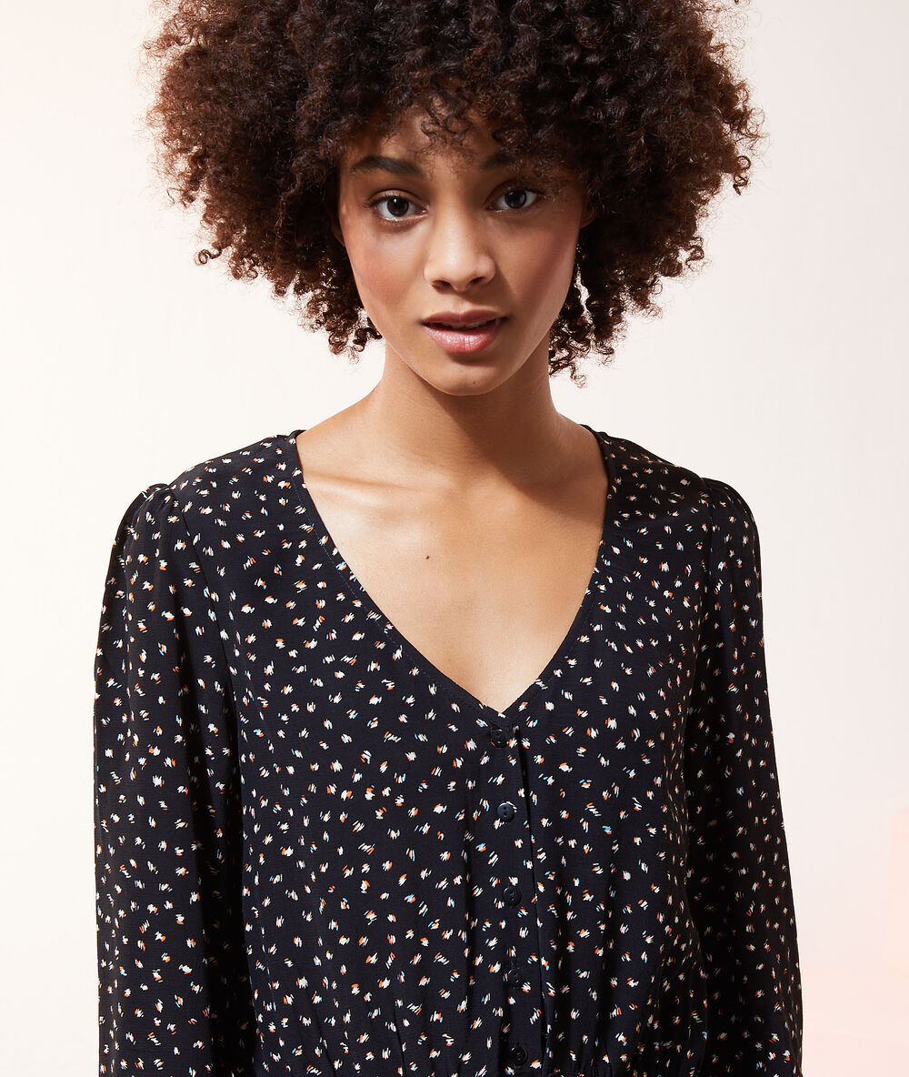 Robe fleurie boutonnée noir.