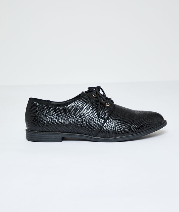 Derby shoes in scale look Derby shoes in scale look