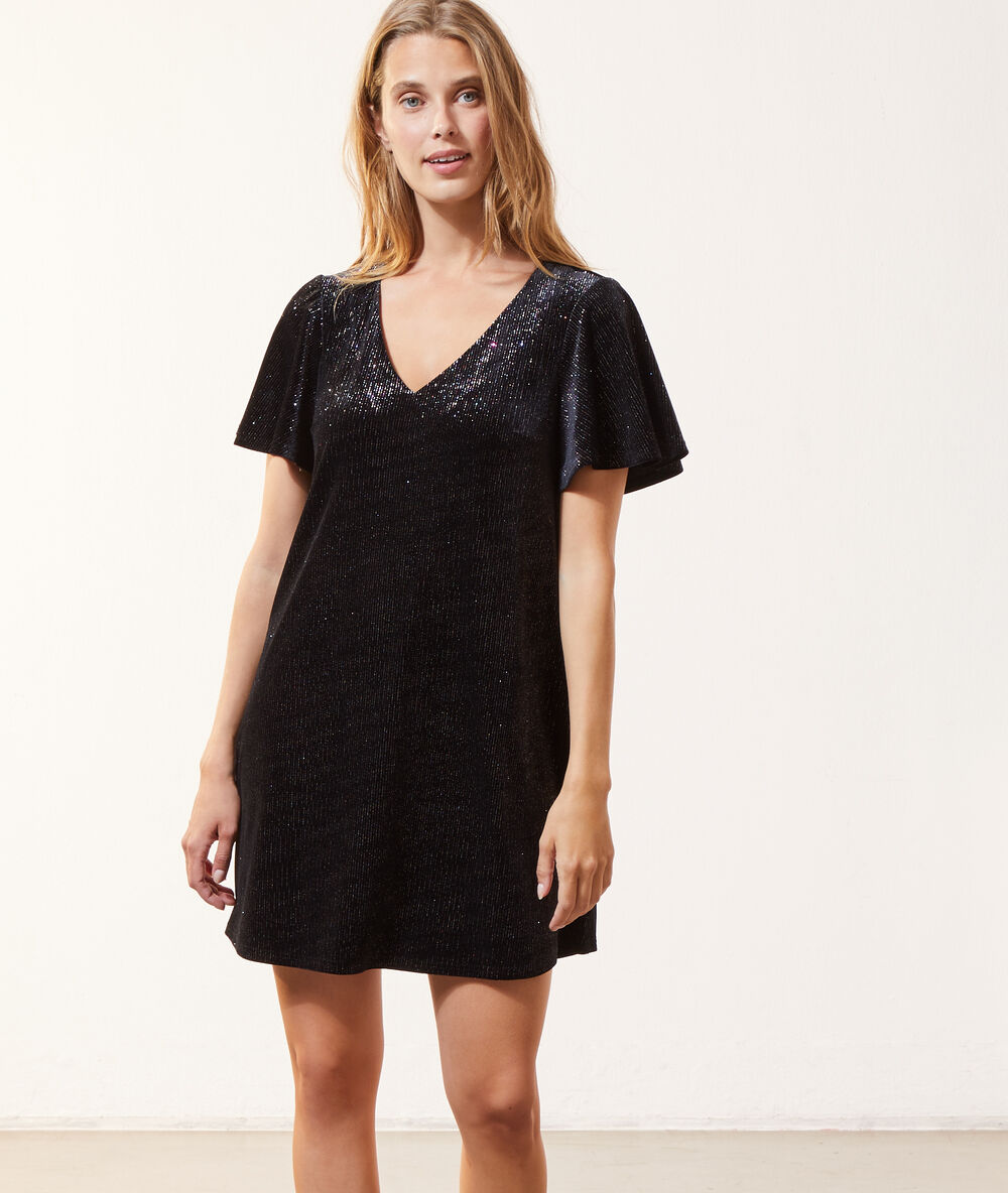 Robe droite pailletée noir.