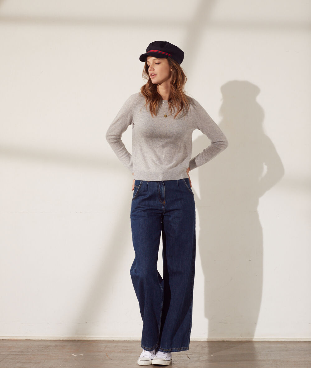 Wool and cashmere round neck jumper light grey.