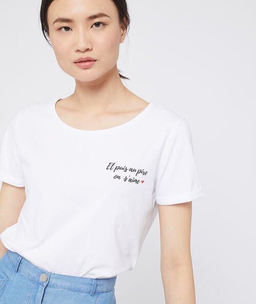 Cotton t-shirt "et puis au pire on s'aime" white.
