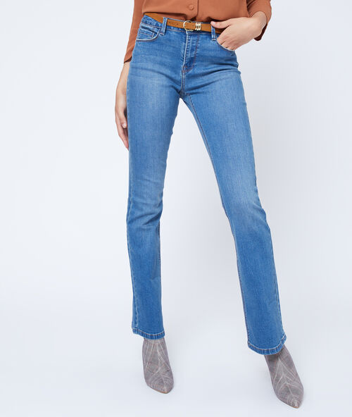 Jean &eacute;vas&eacute; avec ceinture stone.