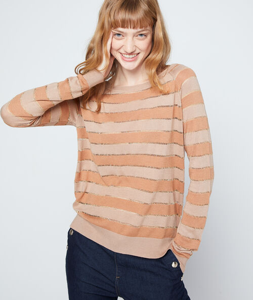 Jumper in stripe and metallic threads light pink.