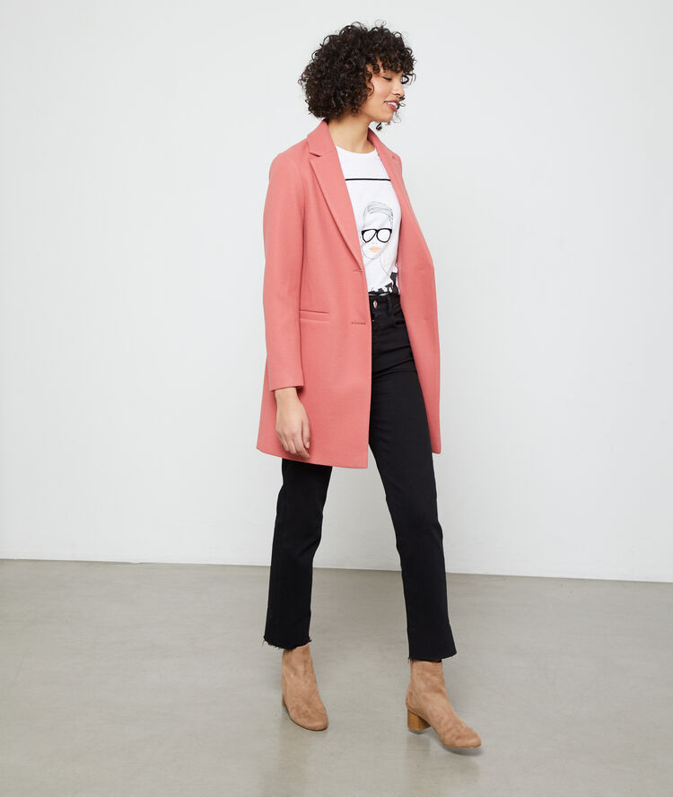 Coat in a straight cut nude.